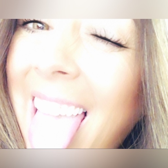 Meet your Posher, Kim - Picture 10 of 10